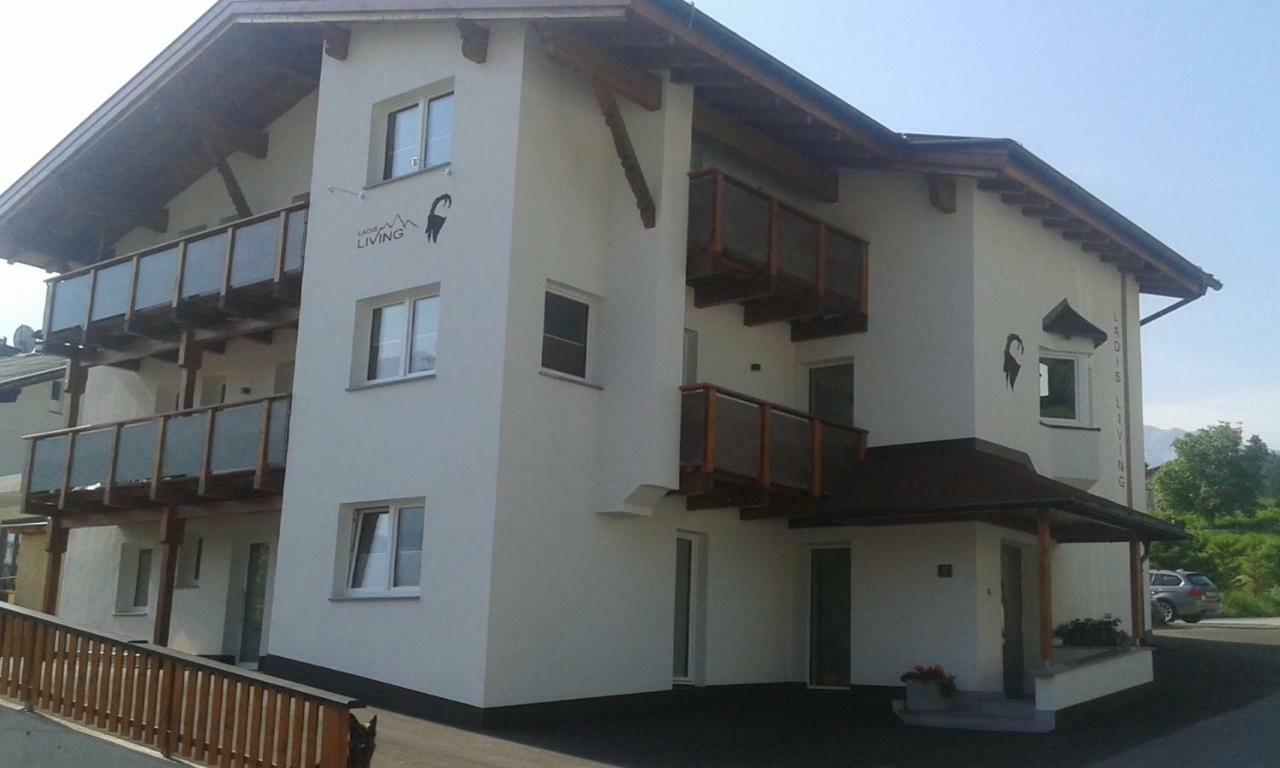 شقة Ladis Living المظهر الخارجي الصورة